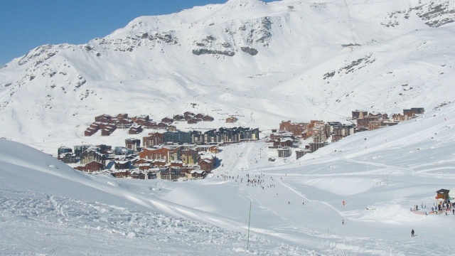 We Francji, w znanym kurorcie alpejskim Val Thorens pojawiło się ognisko odry. W sobotę zaczynają się ferie zimowe w większości regionów kraju i wiele osób wybiera się w góry. Lekarze przypominają o szczepieniach.