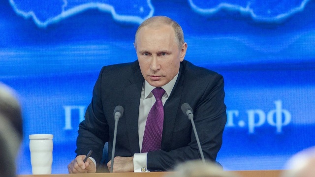 Kreml próbuje powstrzymać spadek popularności Władimira Putina ogłaszając prezydenta przywódcą przyszłości i twórcą nowej ideologii.