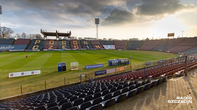 Piłkarskie emocje na Twardowskiego. Piłkarze Pogoni po raz pierwszy w tym roku wystąpią na własnym stadionie w rozgrywkach o mistrzostwo Polski. Rywalem szczecinian w 22 kolejce ekstraklasy będzie w piątek Górnik Zabrze.