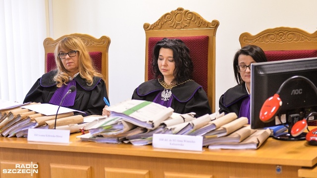 Rząd Sojuszu Lewicy Demokratycznej doprowadził do upadku Holdingu Stoczniowego - tak uważają akcjonariusze tej spółki. W środę po raz trzeci rozpoczął się proces ws. odszkodowań za utraconą wartość akcji Holdingu.
