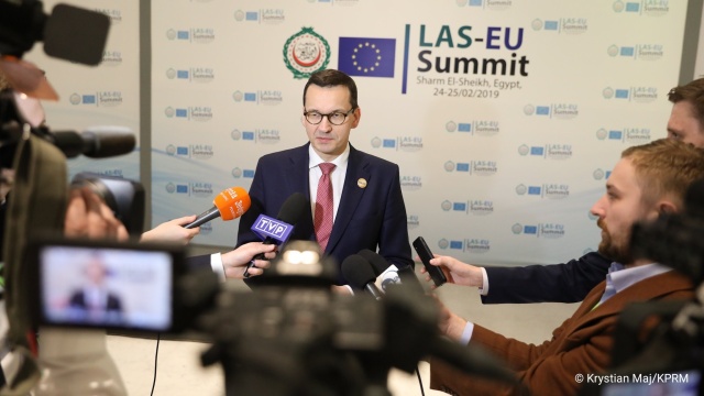 W Sharm El-Sheikh w Egipcie rozpoczął się szczyt Unia Europejska - Liga Państw Arabskich. Bierze w nim udział premier Mateusz Morawiecki, który poinformował, że odbył już kilka spotkań bilateralnych, między innymi z szefową brytyjskiego rządu Theresą May.