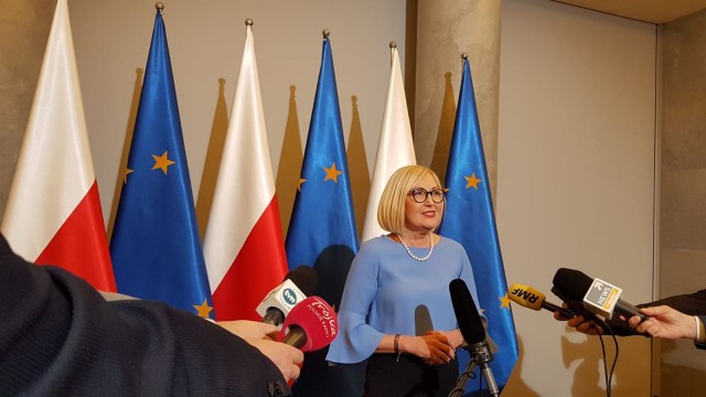 Nowe propozycje Prawa i Sprawiedliwości zostaną zrealizowane do końca lata tego roku - poinformowała rzeczniczka rządu Joanna Kopcińska.