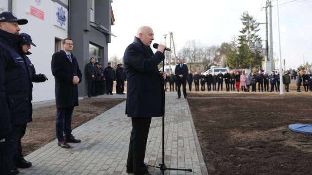 Jest zgoda na zakup kolejnych dwóch śmigłowców Black Hawk dla polskiej policji - zapowiedział minister Joachim Brudziński.
