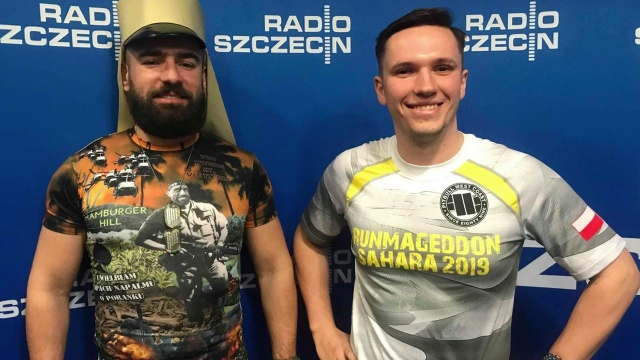 Szczecinian na 3. miejscu po pierwszym dniu rywalizacji w ekstremalnym biegu na Saharze: Bartosz Mateńko bierze udział w Runmageddonie w Maroku.