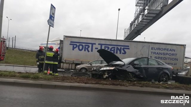 Jedna osoba została ranna w wyniku wypadku, do którego doszło na ulicy Struga w Szczecinie, w okolicach skrzyżowania z ulicą Gryfińską.