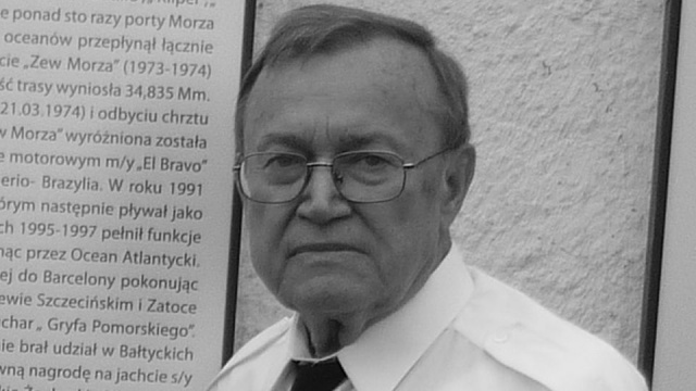 Zmarł kapitan żeglugi wielkiej Janusz Charkiewicz - sekretarz zarządu Yacht Klubu Polska Szczecin, Komandor Klubu Żeglarzy Samotników, zasłużony działacz na rzecz popularyzacji żeglarstwa i dokumentowania jego historii w naszym regionie.