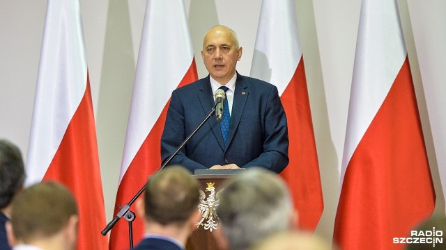 Podczas konferencji z cyklu Perspektywy dla mieszkańców obszarów wiejskich minister spraw wewnętrznych i administracji Joachim Brudziński oświadczył, że rząd będzie wspierał samorządy, niezależnie od tego, kto w nich rządzi.