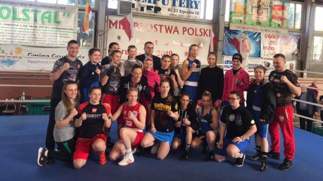 Worek medali zdobyły zachodniopomorskie pięściarki w zakończonych w Grudziądzu Mistrzostwach Polski w boksie kobiet.