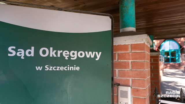 Prostytutka, która utopiła własnego noworodka w wiaderku, zasiądzie w środę na ławie oskarżonych w Sądzie Okręgowym w Szczecinie. Po miesięcznej przerwie proces będzie kontynuowany.