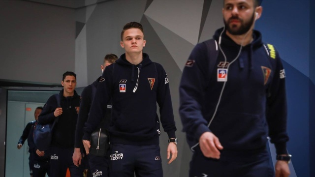 Portowcy przegrali w środę na wyjeździe z Lechem Poznań 2:3 w 28. kolejce piłkarskiej Ekstraklasy.