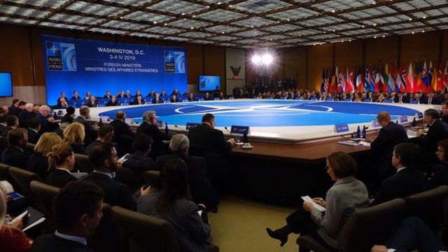 Zgromadzeni w Waszyngtonie ministrowie spraw zagranicznych NATO przyjęli deklarację, w której chwalą osiągnięcia Sojuszu i podkreślają przywiązanie do Artykułu 5. Paktu Północnoatlantyckiego.