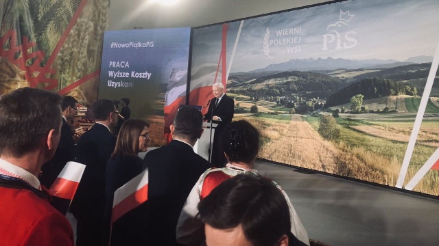 W Kadzidle koło Ostrołęki rozpoczęła się regionalna konwencja Prawa i Sprawiedliwości. Potkanie jest poświęcone dalszemu wzmacnianiu polskiego rolnictwa oraz rozwojowi obszarów wiejskich.