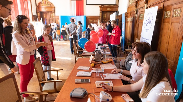 Pomiar wydolności płuc, zawartość tlenku węgla czy analiza składu masy ciała. 15 różnych badań można było bezpłatnie wykonać w poniedziałek w Zachodniopomorskim Urzędzie Wojewódzkim.