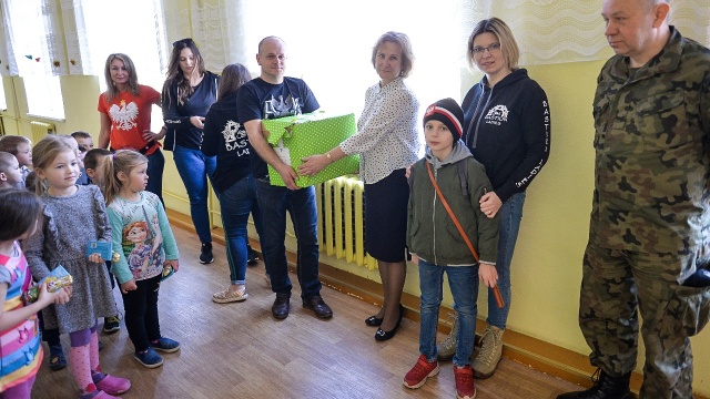 Polacy mieszkający na Litwie otrzymali wszystkie wielkanocne dary przygotowane w ramach 6. edycji Paczki dla Rodaka i Bohatera na Kresach.