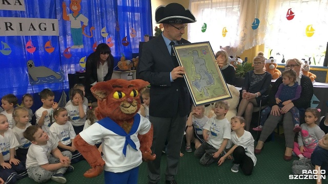 Przedszkole Publiczne nr 65 w Szczecinie otrzymało w piątek uroczyście imię Zatoczki Kota Umbriagi.