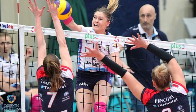 Siatkarki Chemika nie obronią tytułu mistrza Polski. Policzanki przegrały na wyjeździe z zespołem Grot Budowlani Łódź 1:3 w drugim półfinałowym meczu fazy play-off.
