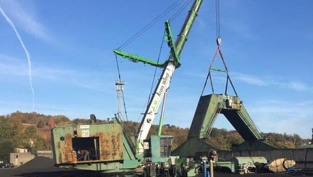 Zarząd portu w Szczecinie jest oburzony zezłomowaniem dźwigów portowych przez dzierżawcę nabrzeża Huk.