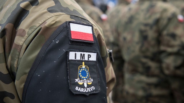 Prawie trzy tysiące polskich żołnierzy spędzi Wielkanoc poza krajem. Wojskowi do wielkanocnego stołu usiądą w odległym Iraku i Afganistanie, a także na Łotwie, w Rumunii i Kosowie oraz w Bośni i Hercegowinie.