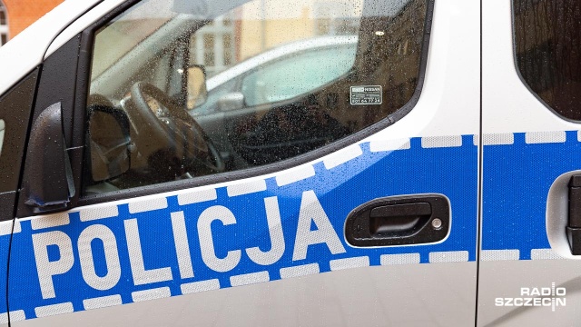 Szczecińscy policjanci eskortowali ciężarną kobietę na porodówkę. To pasażerka samochodu, zatrzymanego do rutynowej kontroli.
