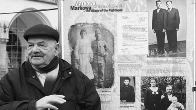 Abraham Segal ocalał z Holocaustu dzięki Janowi i Helenie Cwynarom z Markowej, był zwolennikiem utworzenia Muzeum Polaków Ratujących Żydów.
