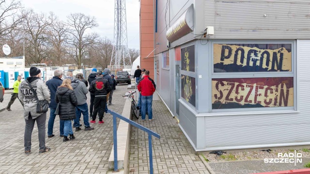 Czasowego zamknięcia ulic Twardowskiego i Karłowicza spodziewać się mogą w sobotę kierowcy poruszający się ulicami Szczecina. Zmiany związane są z organizacją meczu Pogoni Szczecin z Lechem Poznań.