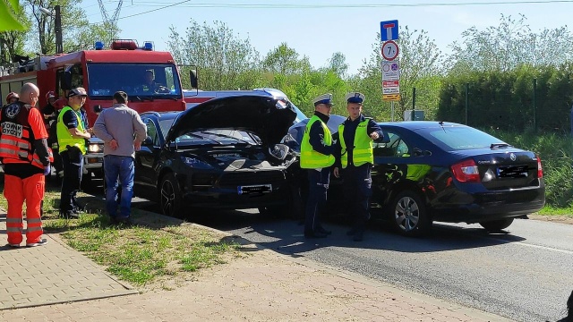 Służby udrożniły drogę między Bezrzeczem a Wołczkowem. Przyczyną utrudnień była kolizja z udziałem trzech samochodów osobowych.
