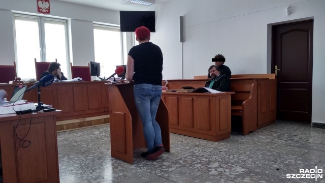 W poniedziałek, na ławie oskarżonych Sądu Rejonowego w Kołobrzegu zasiadł myśliwy Andrzej W. Trwa proces w sprawie postrzelenia kobiety jadącej samochodem przez miejscowość Bezpraw.