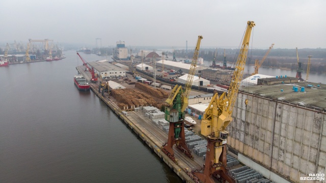 Osiem procent więcej towarów przeładowały porty w Szczecinie i Świnoujściu w pierwszym kwartale tego roku. Przeładunki spółek portowych podsumował Zarząd Morskich Portów Szczecin i Świnoujście.