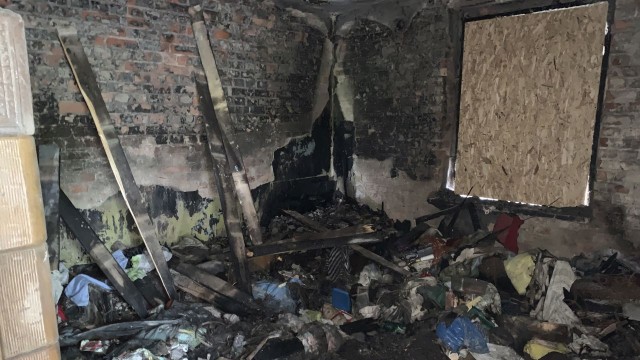Potrzeba dosłownie wszystkiego Zbiórki ubrań i niezbędnych przedmiotów dla pogorzelców z Klucza w Szczecinie prowadzą sąsiedzi, internauci oraz pobliska szkoła.