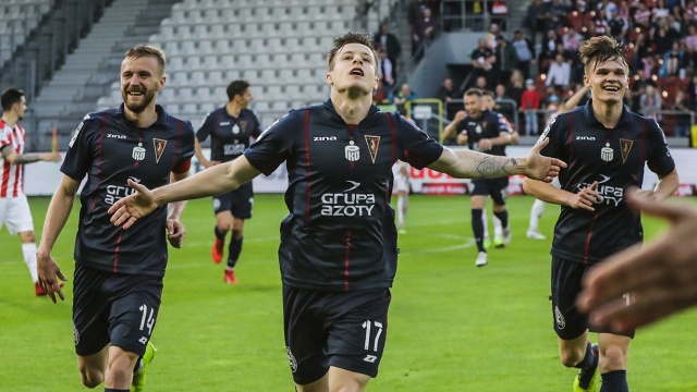 Piłkarze Pogoni zwycięstwem zakończyli rozgrywki o mistrzostwo Polski. Szczecinianie pod Wawelem pokonali Cracovię Kraków 3:0 w ostatniej kolejce Ekstraklasy.