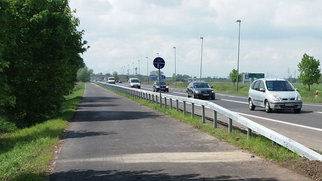 Rowerzyści podróżujący między Stargardem a Zieleniewem będą się czuli bezpieczniej.