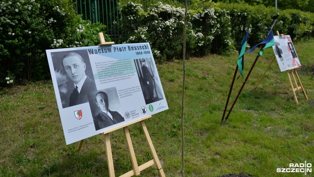 Placówka Straży Granicznej w Szczecinie obchodzi w poniedziałek Dzień Patrona. Jest nim porucznik Wacław Russocki, zamordowany przez NKWD w Katyniu. Przed wojną był dyplomatą m.in. pracował w Konsulacie RP w Szczecinie.
