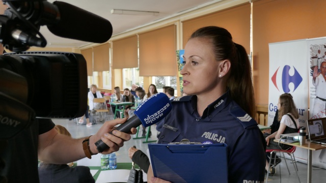 Co groźnego jest w wysyłaniu nagich zdjęć, braniu narkotyków i jak ograniczyć przemoc wśród nastolatków - m.in. na takie pytania odpowiadali w środę uczniowie szczecińskich szkół.
