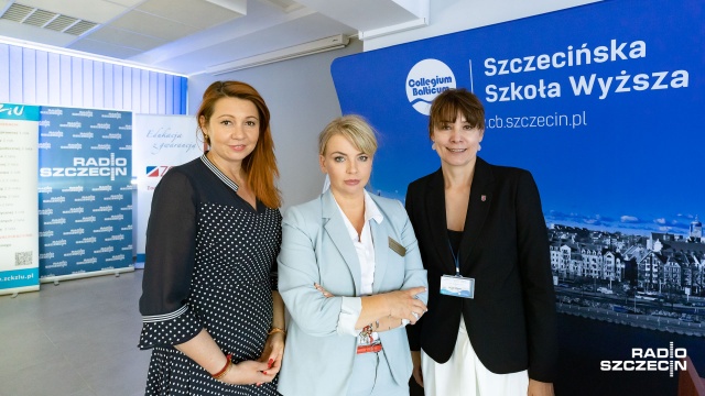 Czy nauczyciel - wychowawca może być autorytetem Trwa konferencja Naukowa Nauczyciel - Rodzic - Dziecko w SSW Collegium Balticum. O tym, że autorytet wychowawcy jest bardzo ważny w kształtowaniu postaw naszych dzieci, rozmawiają uczestnicy konferencji naukowej.