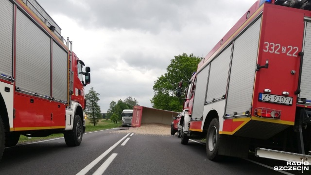 Trzy osoby zostały ranne w wypadku do jakiego doszło na drodze krajowej nr 11 w okolicy miejscowości Grzybnica.