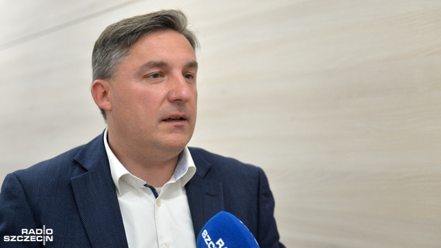 Ponad 3 tys. złotych udało się zebrać dla Pogoni Lwów. Pieniądze były zbierane przed szczecińskim stadionem podczas meczów Portowców. Pogoń Lwów jest w trudnej sytuacji finansowej, pieniędzy brakuje m.in. na stroje czy sprzęt sportowy.