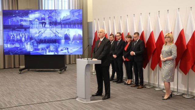 Zwiększenie poczucia bezpieczeństwa Polaków i modernizacja służb mundurowych - to według Joachima Brudzińskiego najważniejsze osiągnięcia Ministerstwa Spraw Wewnętrznych i Administracji w czasie, gdy on stał na czele tego resortu.
