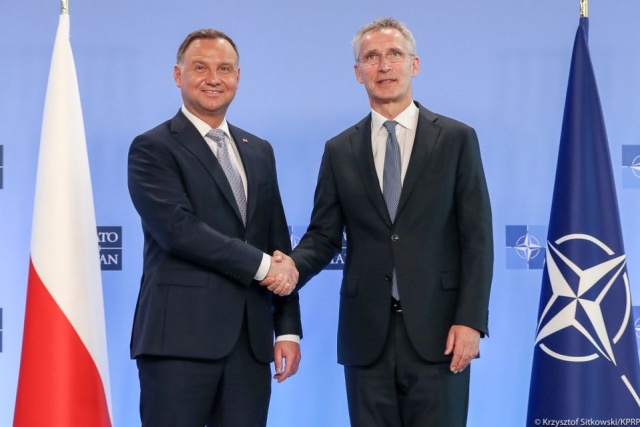 Prezydent Andrzej Duda poinformował sekretarza generalnego NATO o planach USA dotyczących wzmocnienia obecności wojskowej w Polsce.