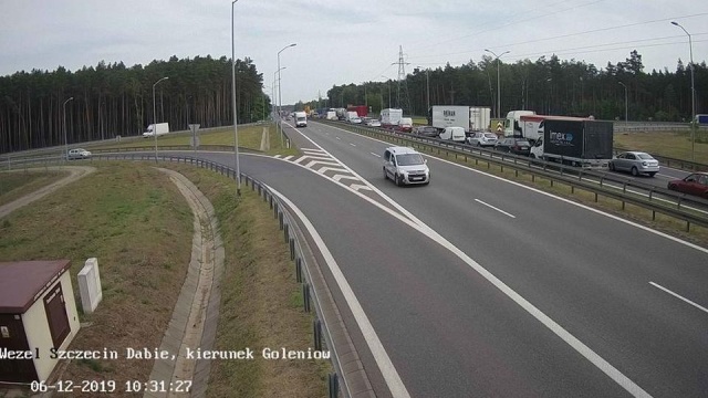 Kłopoty z przejazdem na części ulic szczecińskiego prawobrzeża - na godz. 11 zaplanowano tam Marsz Pamięci Sybiraków.