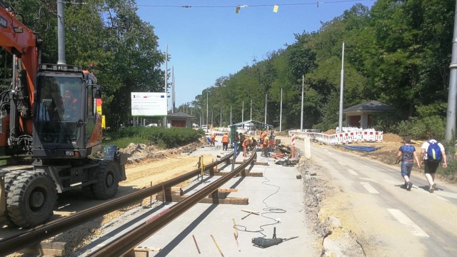 Coraz wyraźniej widać postęp prac przy przebudowie pętli tramwajowej w Lesie Arkońskim.