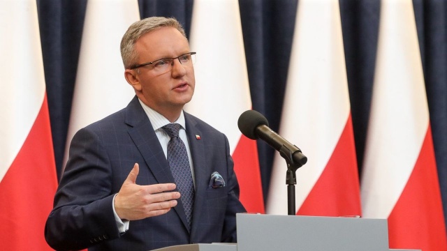 Prezydenci Polski i Stanów Zjednoczonych uzgodnili treść umowy dotyczącej zwiększenia obecności wojsk amerykańskich w Polsce - powiedział w Waszyngtonie szef gabinetu prezydenta Krzysztof Szczerski. Dokument ma być podpisany jeszcze dzisiaj podczas spotkania Andrzeja Dudy z Donaldem Trumpem w Białym Domu.