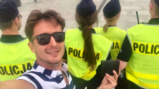 Mieć takie szczęście, nie zdarza się często. Zgubił portfel w tłumie na Łasztowni podczas szczecińskich Dni Morza, a znaleźli go policjanci. Nasz słuchacz za pośrednictwem Radia Szczecin dziękuje mundurowym.