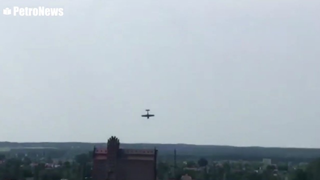 Podczas pokazów lotniczych w Płocku doszło do wypadku. Jeden z samolotów wpadł do Wisły. Pilot nie przeżył wypadku. Wrak maszyny wydobyto ok. godz. 13.
