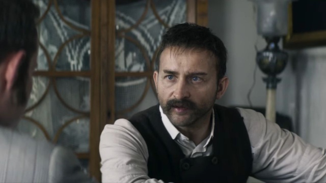 13 września do kin trafi film Piłsudski w reżyserii Michała Rosy. To opowieść o losach Józefa Piłsudskiego Ziuka, który po brawurowej ucieczce ze szpitala psychiatrycznego w 1901 roku ponownie staje na czele polskiego podziemia niepodległościowego i z determinacją dąży do odzyskania niepodległości przez Polskę.