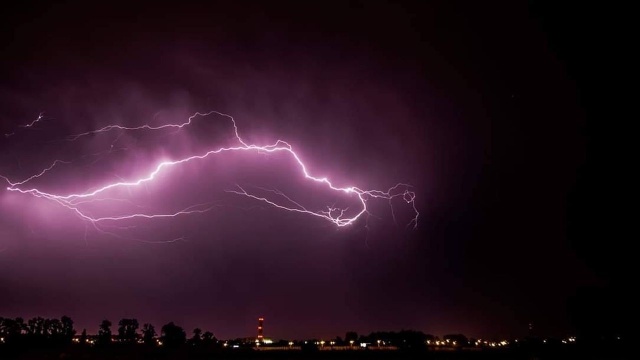 Kilka groźnych burz za nami również w czwartek meteorolodzy ostrzegają przed załamaniem pogody w regionie.