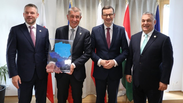 Polska uzależnia poparcie dla kandydatów na przewodniczących Komisji Europejskiej i Rady od ich poglądów. Tak mówił premier Mateusz Morawiecki przed rozpoczęciem szczytu w Brukseli.