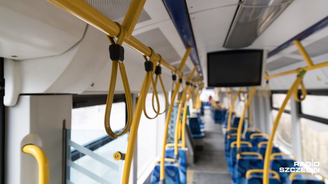 Od piątkowego poranka Zarząd Dróg i Transportu Miejskiego wprowadził wakacyjne zmiany w komunikacji miejskiej. Inaczej jadą autobusy i tramwaje.