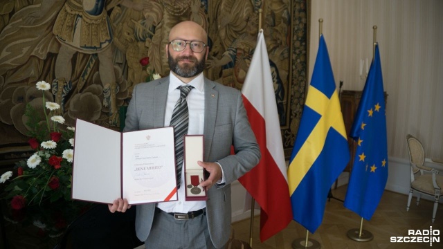 Urodzony w Szczecinie szwedzki historyk i pisarz - Artur Szulc - odebrał w ambasadzie RP w Sztokholmie Odznakę Honorową Bene Merito.