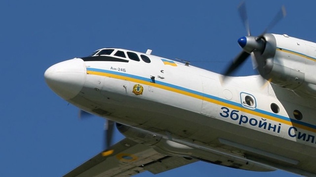 W Niżnieangarsku w syberyjskiej części Rosji rozbił się samolot pasażerski. Według agencji Ria Novosti zginęło dwóch pilotów, a 19 pasażerów trafiło do szpitala. Na pokładzie maszyny AN-24, według wstępnych ustaleń, znajdowało się 42 pasażerów.