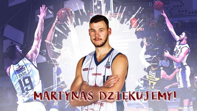 Martynas Sajus nie jest już koszykarzem Kinga Szczecin. 23-letni Litwin po rocznym pobycie w zespole Wilków Morskich postanowił wrócić do swojej ojczyzny. W nowym sezonie center grać będzie w litewskiej ekstraklasie w klubie z Poniewieża.